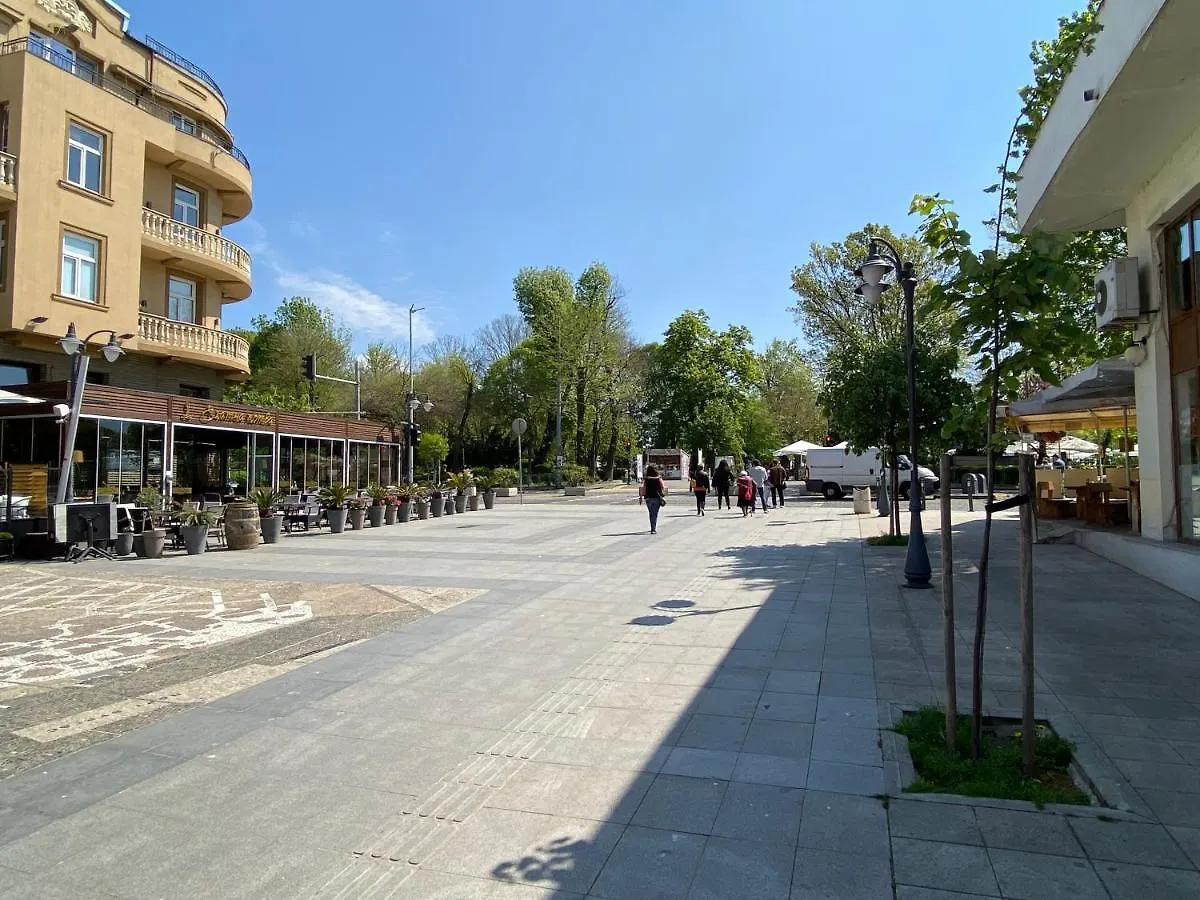 Markoni 5 Burgas City 0*,  Bulgarien